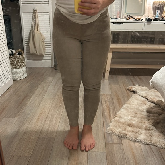 Beige Faux Suede Slim Elastic Band Pants size 44 US 4 -6 sexy soft - Picture 12 of 16